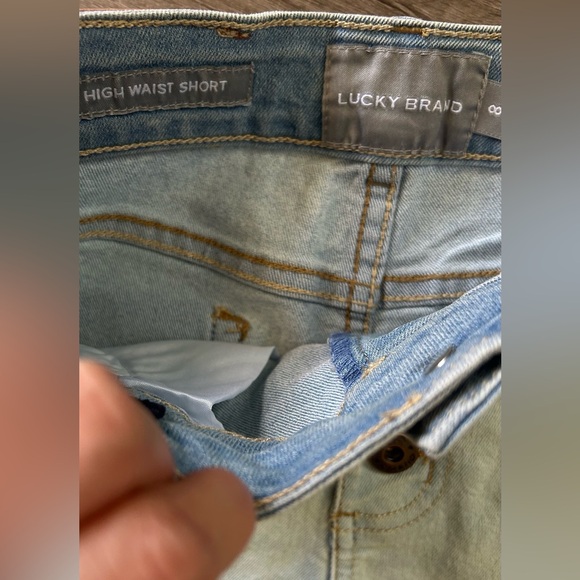 LUCKY BRAND Girls Bella Wash High Waist Shorts. slim Fit. - Picture 4 of 4